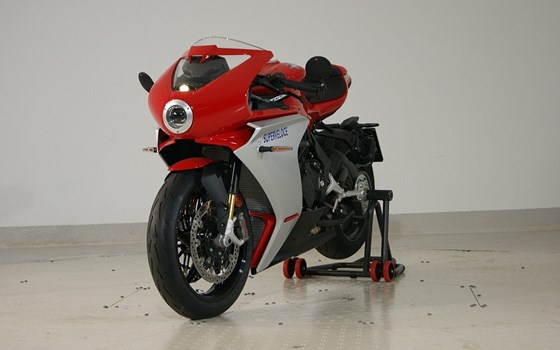 Gebrauchtmotorrad MV Agusta Superveloce 800 - Bild 14 Gebrauchtmotorrad MV Agusta Superveloce 800 - Bild 14