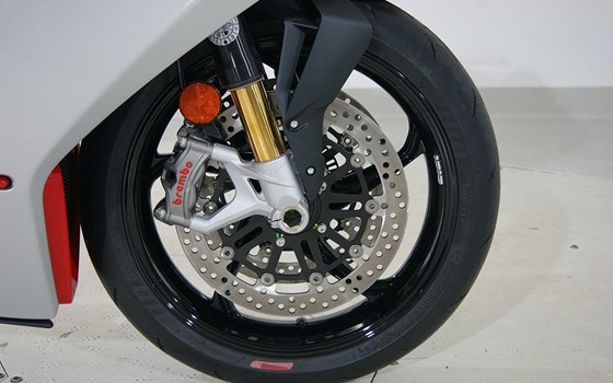 Gebrauchtmotorrad MV Agusta Superveloce 800 - Bild 8 Gebrauchtmotorrad MV Agusta Superveloce 800 - Bild 8