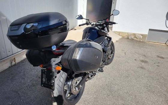 Gebrauchtmotorrad Yamaha XJ6 - Bild 3 Gebrauchtmotorrad Yamaha XJ6 - Bild 3