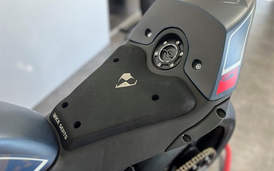 Gebrauchtmotorrad Krämer GP2 890 RR - Bild 7 Gebrauchtmotorrad Krämer GP2 890 RR - Bild 7