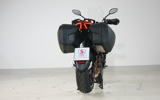 Gebrauchtmotorrad MV Agusta Turismo Veloce 800 RC - Bild 12 Gebrauchtmotorrad MV Agusta Turismo Veloce 800 RC - Bild 12