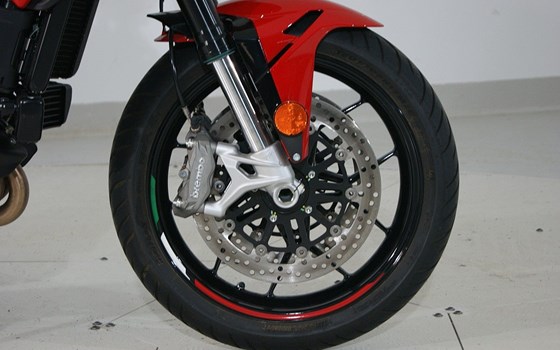Gebrauchtmotorrad MV Agusta Turismo Veloce 800 RC - Bild 4