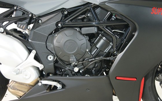 Neufahrzeug MV Agusta Superveloce 800 - Bild 8