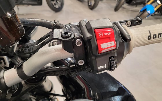 Gebrauchtmotorrad Yamaha MT-10 - Bild 11