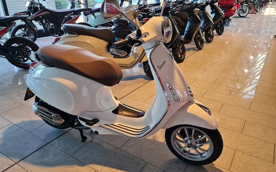 Gebrauchtmotorrad Vespa Primavera 50 - Bild 1 Gebrauchtmotorrad Vespa Primavera 50 - Bild 1