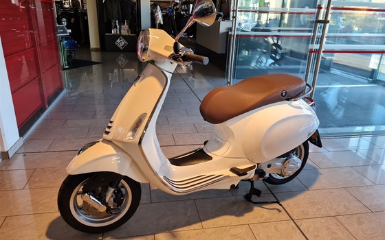 Gebrauchtmotorrad Vespa Primavera 50 - Bild 3 Gebrauchtmotorrad Vespa Primavera 50 - Bild 3