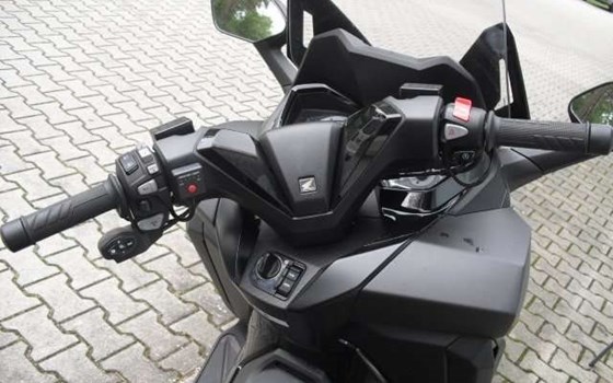Gebrauchtmotorrad Honda Forza 350 - Bild 5