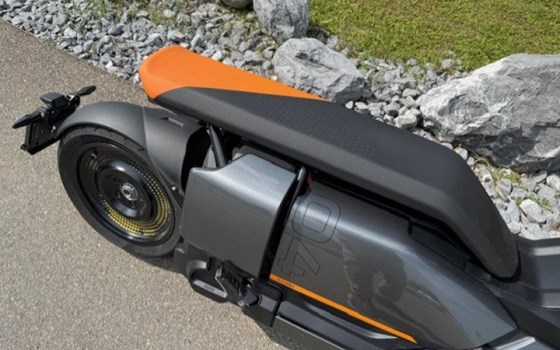 Motorrad Occasion BMW CE 04 - Bild 4