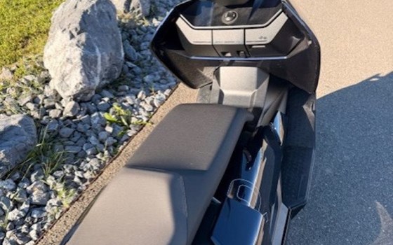 Motorrad Occasion BMW CE 04 - Bild 5