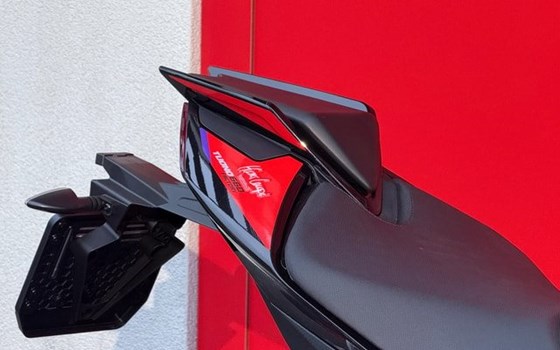 Motorrad Occasion Aprilia Tuono 660 Factory - Bild 14