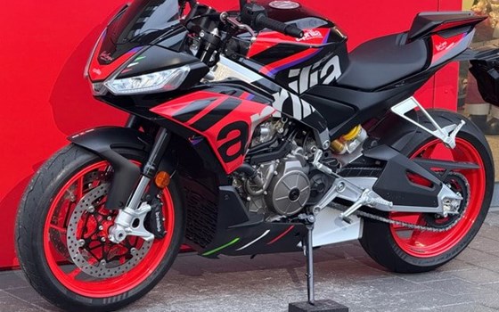 Motorrad Occasion Aprilia Tuono 660 Factory - Bild 3