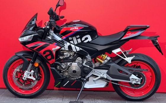 Motorrad Occasion Aprilia Tuono 660 Factory - Bild 4