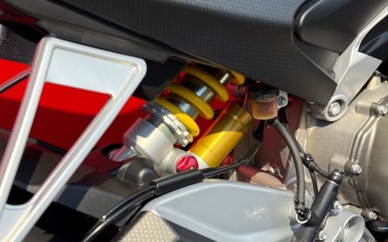 Motorrad Occasion Aprilia Tuono 660 Factory - Bild 7