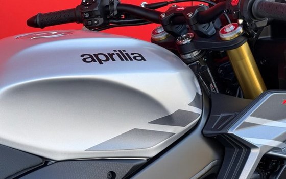 Neufahrzeug Aprilia Tuono V4 1100 - Bild 11