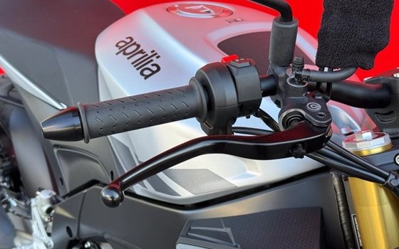 Neufahrzeug Aprilia Tuono V4 1100 - Bild 2