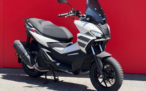 Neufahrzeug Aprilia SR GT 200 - Bild 14