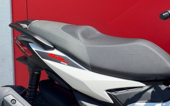 Neufahrzeug Aprilia SR GT 200 - Bild 6