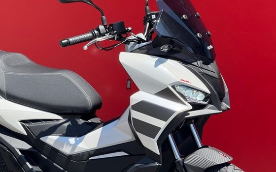 Neufahrzeug Aprilia SR GT 200 - Bild 7