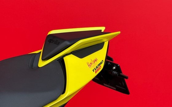 Motorrad Occasion Aprilia Tuono 660 - Bild 9