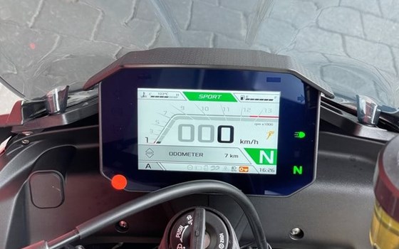 Neufahrzeug Aprilia Tuono V4 1100 - Bild 11