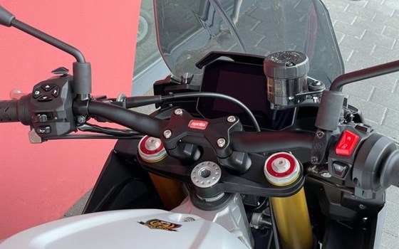 Neufahrzeug Aprilia Tuono V4 1100 - Bild 10