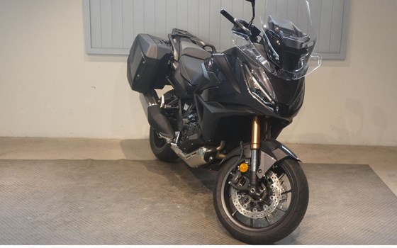 Neufahrzeug Honda NT1100 DCT Electronic Suspension - Bild 1