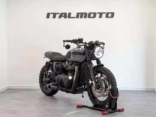 Triumph Bonneville T120 Black