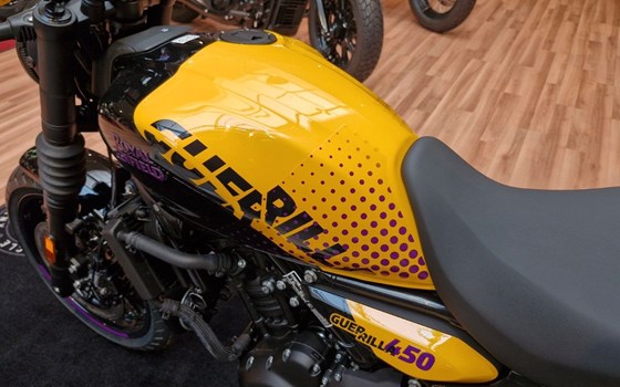 Neufahrzeug Royal Enfield Guerrilla 450 - Bild 11