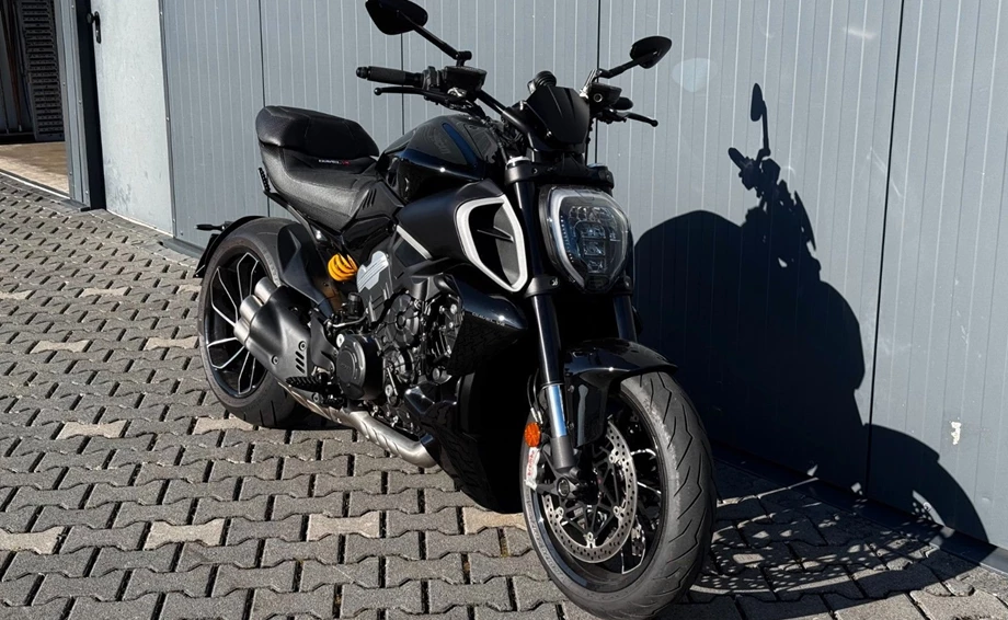 Angebot Ducati Diavel V4 Bild 3: Angebot Ducati Diavel V4