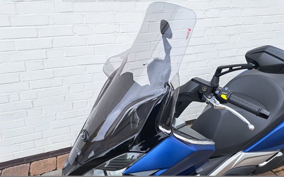 Gebrauchtmotorrad Kymco Downtown 350i - Bild 5