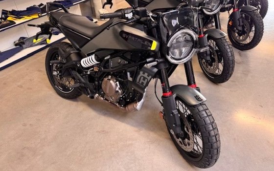Neufahrzeug Husqvarna Svartpilen 125 - Bild 1