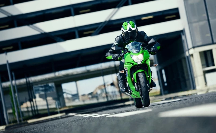 Angebot Kawasaki Ninja 125 Bild 11: Angebot Kawasaki Ninja 125