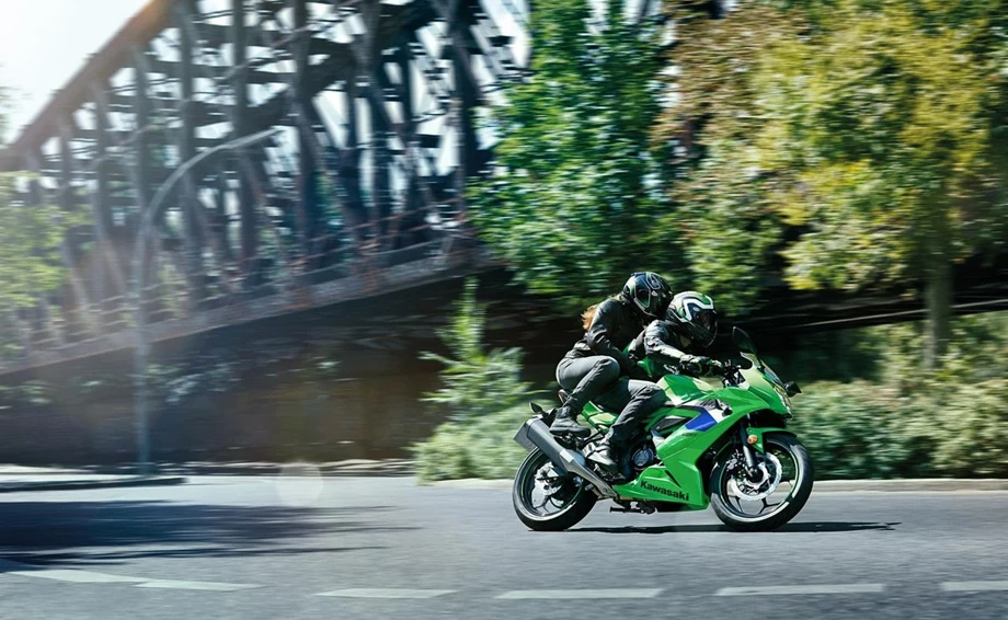 Angebot Kawasaki Ninja 125 Bild 9: Angebot Kawasaki Ninja 125