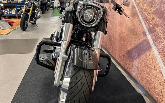 Gebrauchtmotorrad Harley-Davidson Softail Fat Boy 114 FLFBS - Bild 10