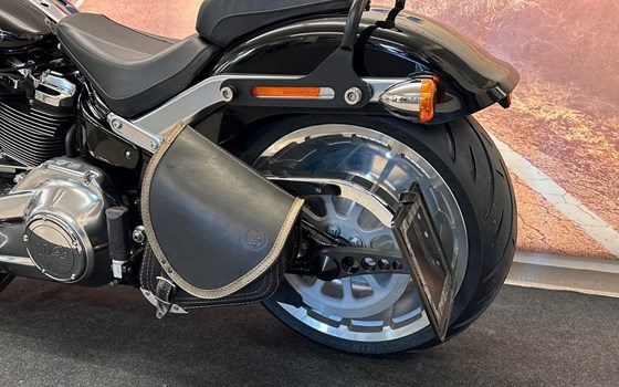 Gebrauchtmotorrad Harley-Davidson Softail Fat Boy 114 FLFBS - Bild 13