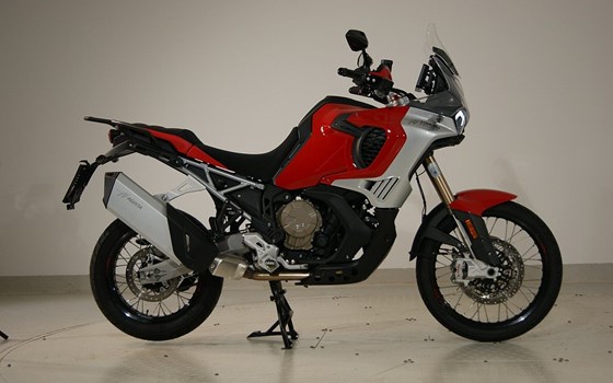 Gebrauchtmotorrad MV Agusta Enduro Veloce - Bild 2 Gebrauchtmotorrad MV Agusta Enduro Veloce - Bild 2