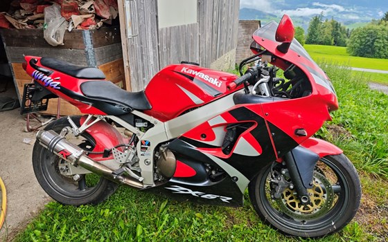 Gebrauchtmotorrad Kawasaki Ninja ZX-6R - Bild 4 Gebrauchtmotorrad Kawasaki Ninja ZX-6R - Bild 4