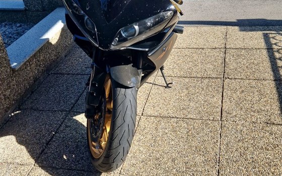 Gebrauchtmotorrad Yamaha YZF-R1SP - Bild 1 Gebrauchtmotorrad Yamaha YZF-R1SP - Bild 1