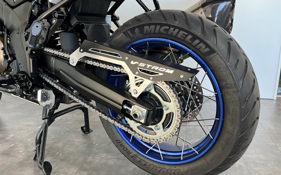 Gebrauchtmotorrad Suzuki V-Strom 1050DE - Bild 9 Gebrauchtmotorrad Suzuki V-Strom 1050DE - Bild 9