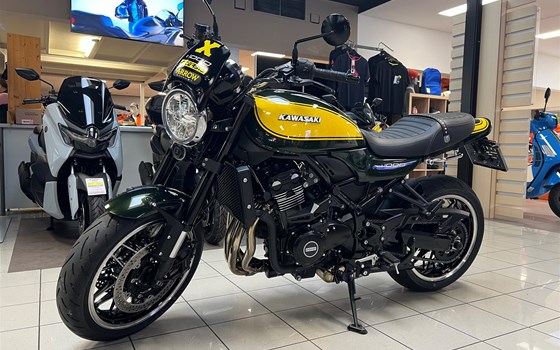 Gebrauchtmotorrad Kawasaki Z900 RS - Bild 2 Gebrauchtmotorrad Kawasaki Z900 RS - Bild 2