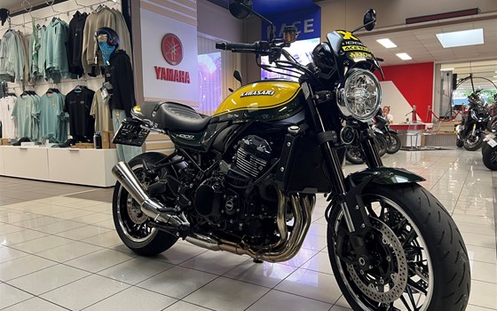 Gebrauchtmotorrad Kawasaki Z900 RS - Bild 3 Gebrauchtmotorrad Kawasaki Z900 RS - Bild 3