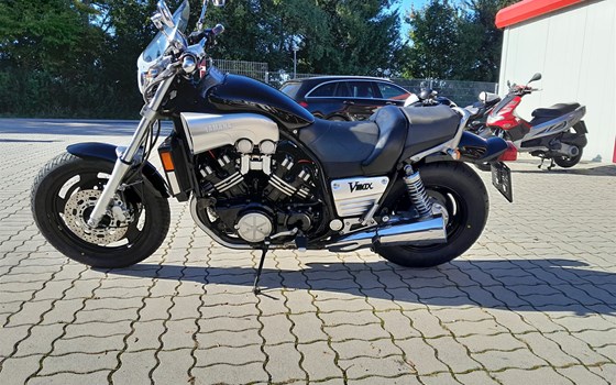 Gebrauchtmotorrad Yamaha V-Max VMX 1200 - Bild 1 Gebrauchtmotorrad Yamaha V-Max VMX 1200 - Bild 1