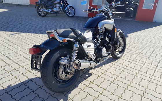 Gebrauchtmotorrad Yamaha V-Max VMX 1200 - Bild 4 Gebrauchtmotorrad Yamaha V-Max VMX 1200 - Bild 4