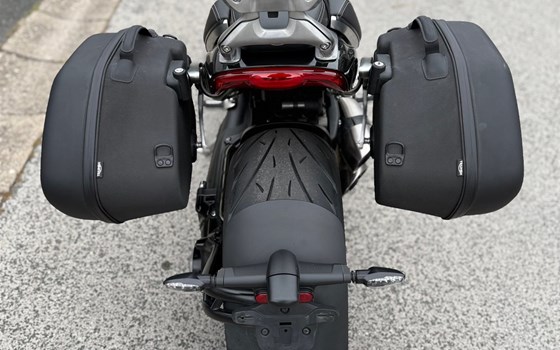 Gebrauchtmotorrad Triumph Rocket 3 R - Bild 13