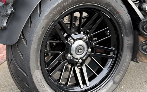 Gebrauchtmotorrad Triumph Rocket 3 R - Bild 3