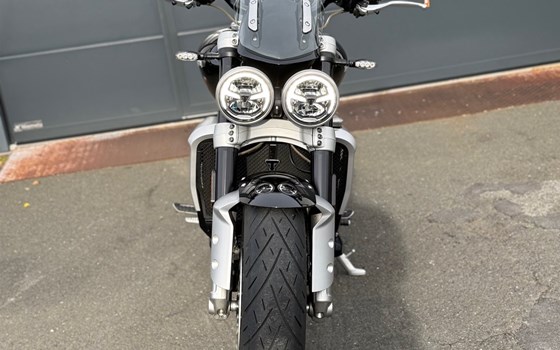 Gebrauchtmotorrad Triumph Rocket 3 R - Bild 8