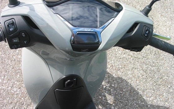 Neufahrzeug Honda SH150i - Bild 7
