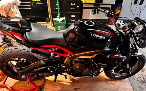 Gebrauchtmotorrad Triumph Street Triple 765 R - Bild 6 Gebrauchtmotorrad Triumph Street Triple 765 R - Bild 6