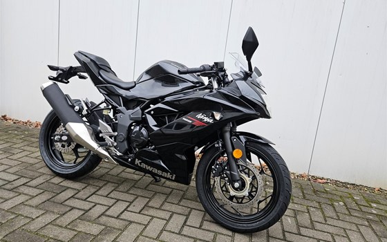 Neufahrzeug Kawasaki Ninja 125 - Bild 1