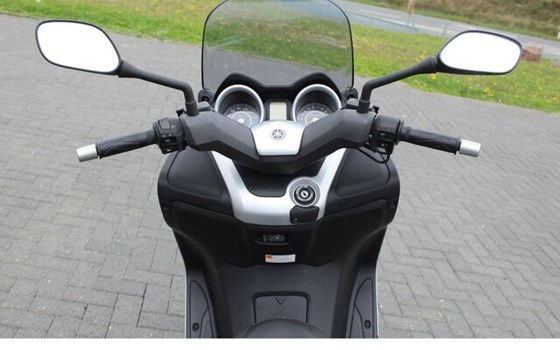 Gebrauchtmotorrad Yamaha XMAX 125 - Bild 12